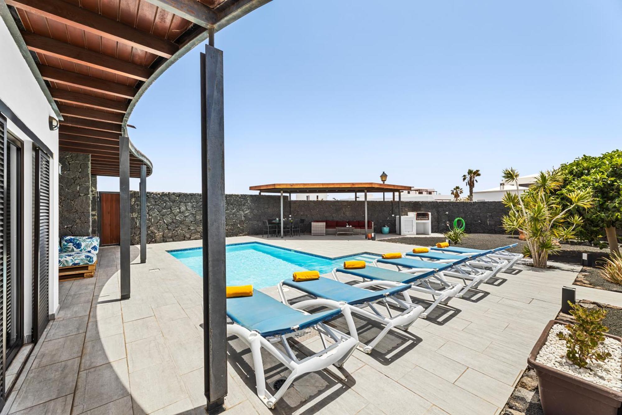 3 Bedroom Villa With Private Pool Close To Papagayo Beach Playa Blanca  Exterior photo